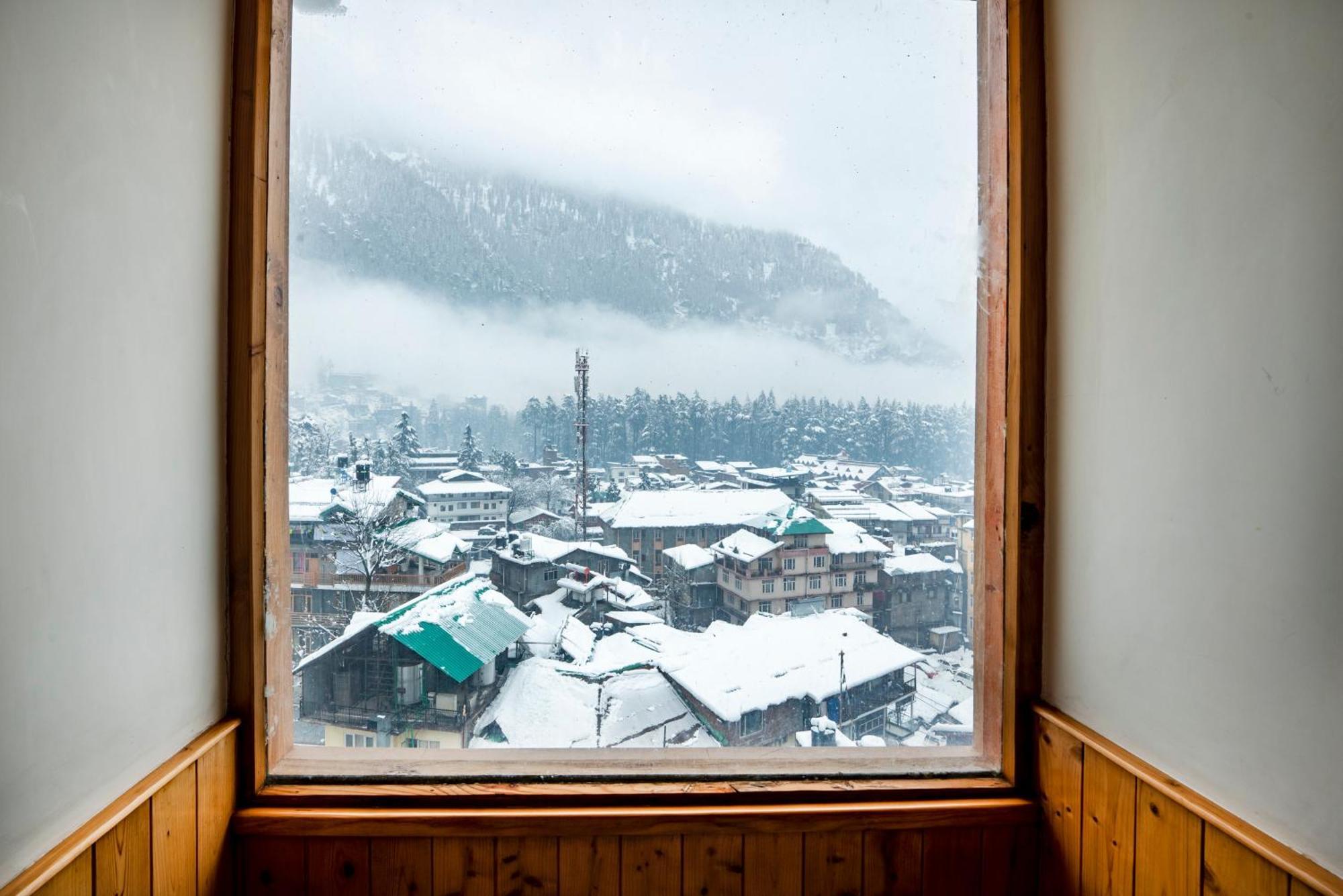Treebo Premium Sattva With Mountain View Otel Manāli Dış mekan fotoğraf