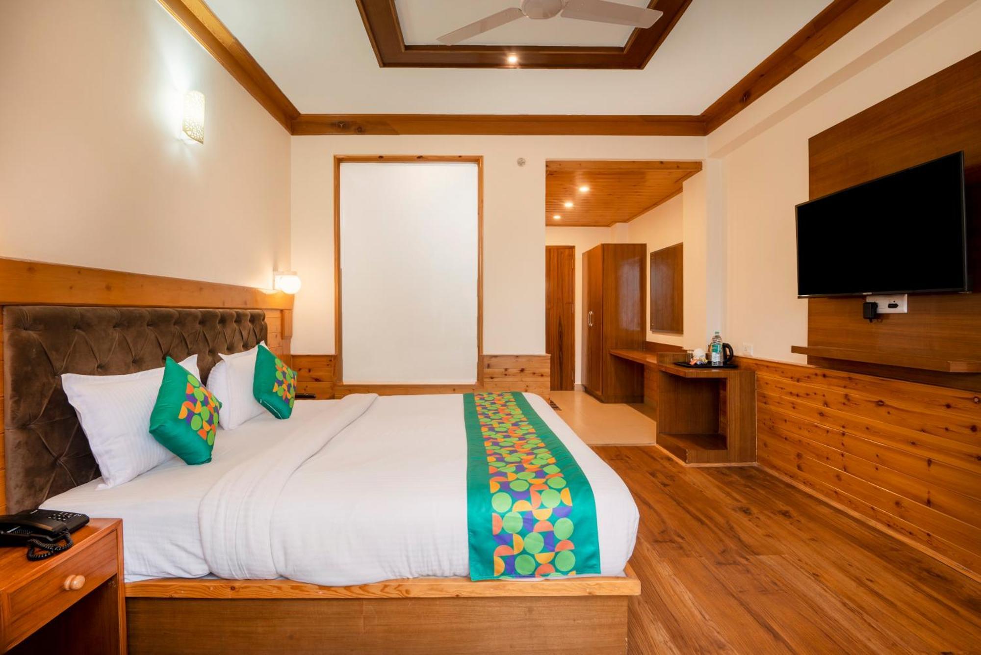 Treebo Premium Sattva With Mountain View Otel Manāli Dış mekan fotoğraf