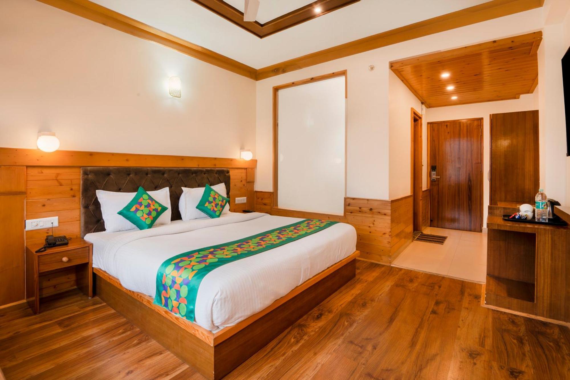 Treebo Premium Sattva With Mountain View Otel Manāli Dış mekan fotoğraf