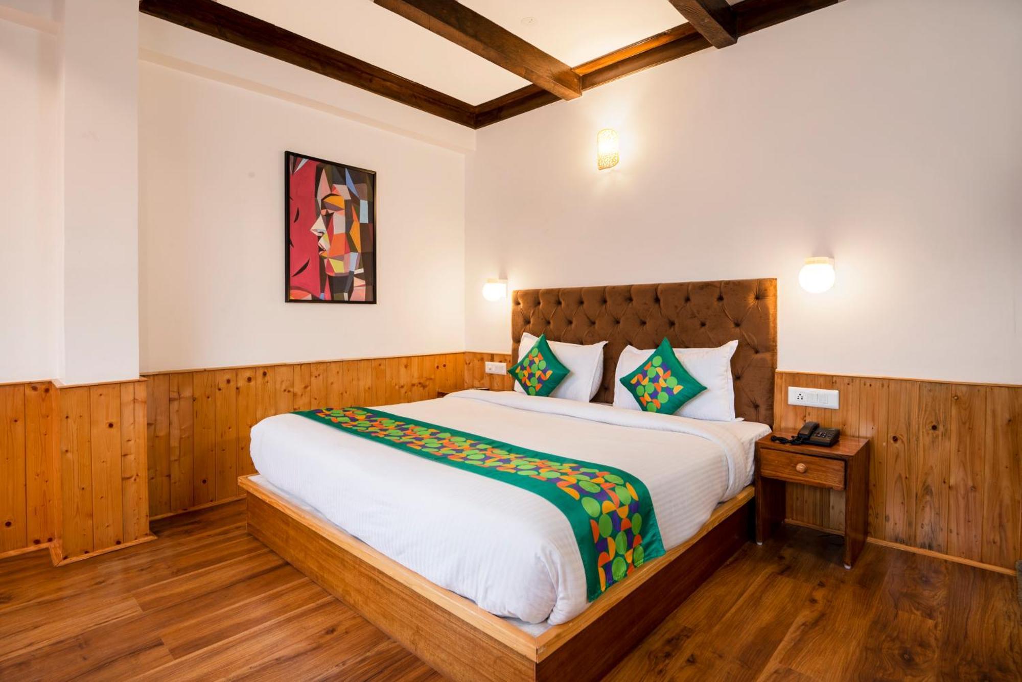 Treebo Premium Sattva With Mountain View Otel Manāli Dış mekan fotoğraf